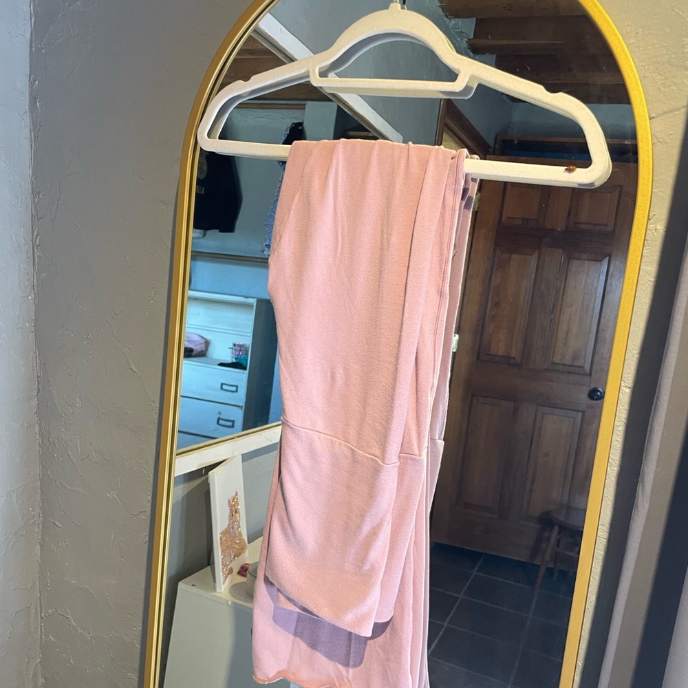 SKIMS Pink Leggings